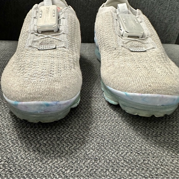 Nike Vapormax Flyknit - Picture 7 of 13